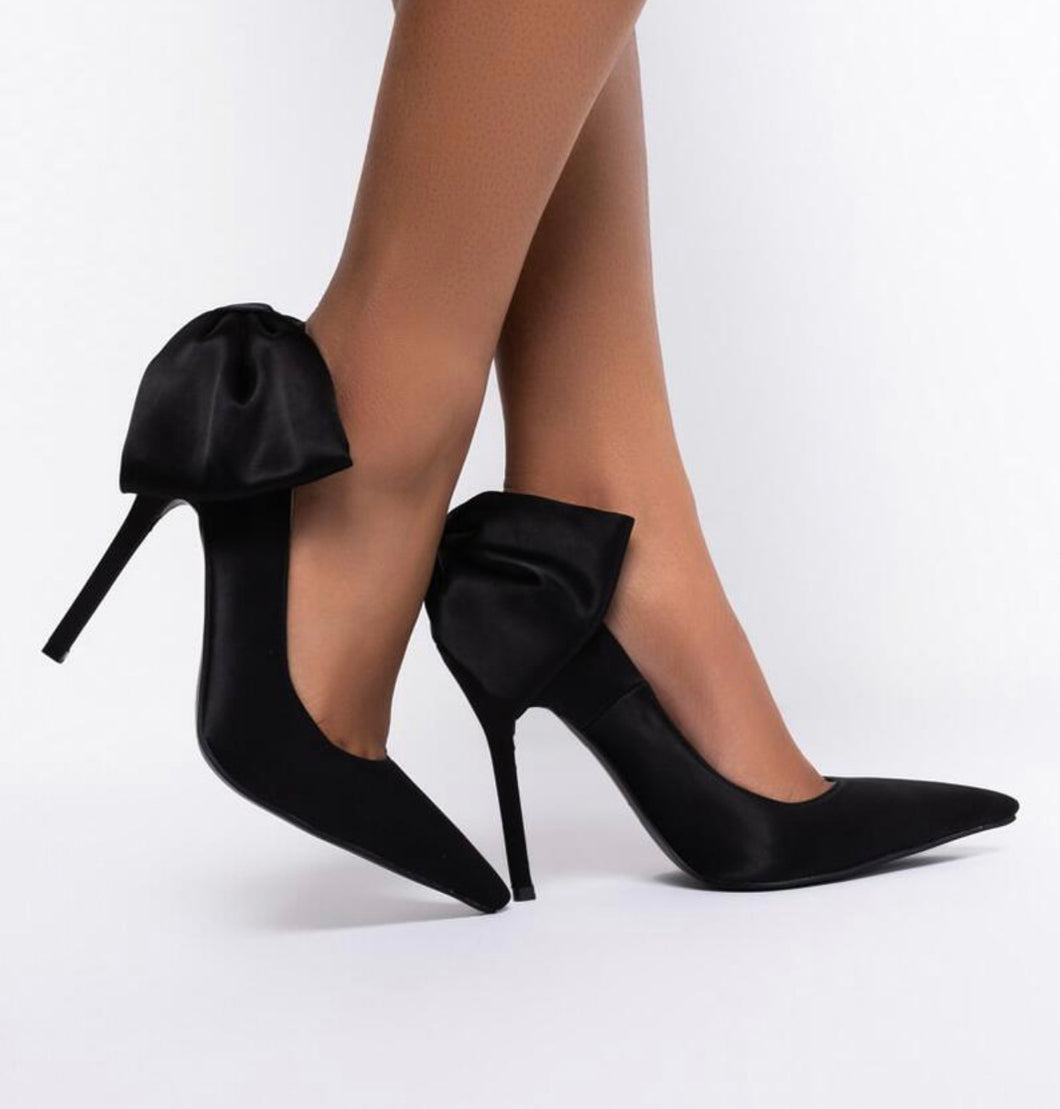 Dreamy - Black Pump with Bow